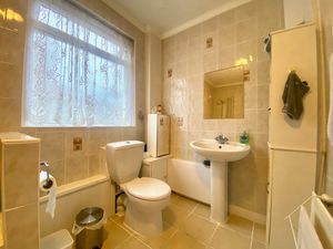 Bathroom/WC- click for photo gallery